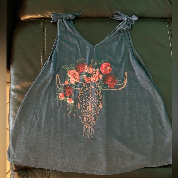 Steer Skull floral tank - Picture 1 of 2